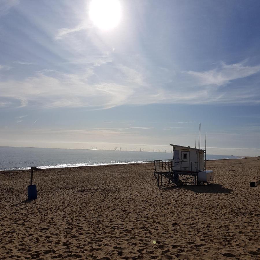 185 Belle Aire, Road, Hemsby, Norfolk, Nr29 4hz *
